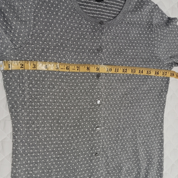 Ann Taylor Silver Metallic Honeycomb Knit Cardigan Long Sleeve Sweater Size S - Picture 7 of 10